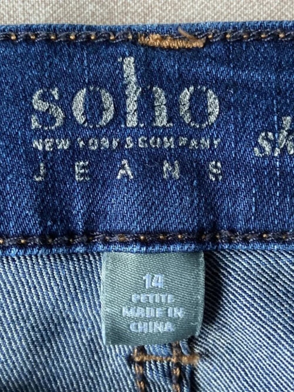 EUC SOHO Medium Wash Women's Skinny Jeans Sz 14 - Picture 6 of 6